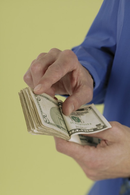 NOI CONSUMATORI : AL VIA LA MAXI CAUSA CONTRO LE SPESE DI CHIUSURA CONTO CORRENTE BANCARIO