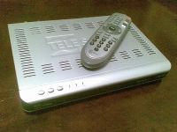 Associazione privata diffonde in pubblico programmi a pagamento con decoder ad uso privato? È reato