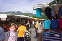 Fiducia dei consumatori in forte calo a maggio