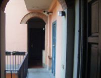 Vita di condomio: l'immondizia sul ballatoio? È un danno per il palazzo, parola di Cassazione