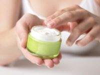 Vietata la pubblicità ingannevole di cosmetici anti-rughe e anti-cellulite
