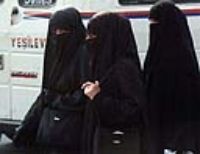 Immigrati: marocchino chiede riconoscimento legale in Italia della poligamia. Ha già tre mogli