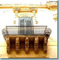 Balconi aggettanti: sono di proprietà esclusiva, non condominiale