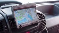 Navigatore per auto in napoletano: attenti a non sbagliare, vi insulterà