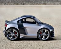 Regala una minicar al figlio? E' indice di benessere economico e fa scattare aumento del mantenimento