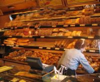 Panificio rumoroso? Reato solo se disturba numero indeterminato di persone