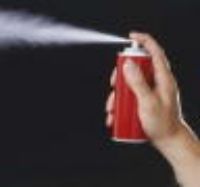 Multa di 120 euro per chi gira con uno spray urticante al peperoncino