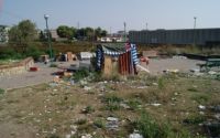 Settantacinque alloggi per alcuni rom a Scampia, la rabbia e il fermo NO della Municipalità