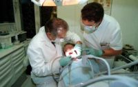 Faceva il dentista nell'Avellinese ma aveva solo un diploma magistrale: denunciato