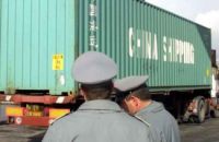 Maxisequestro di abiti nel Napoletano con il «Made in Italy», ma erano cinesi