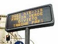 Targhe alterne, automobilista esonerato dal divieto se vive fuori città