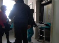 Bambino morto, medici indagati