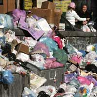 Costretti a lavare le divise Nu, chiedono i danni al Comune