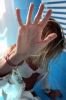 Ragazza denuncia abuso subito in stazione dei carabinieri 