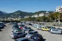  Salerno, arriva la stangata sui parcheggi Cinquanta centesimi in più all’ora