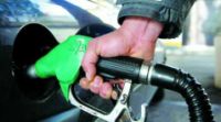 La benzina sale a 1,33 euro: ai massimi da un anno 