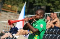 Mondiali di calcio, scoppia la moda vuvuzelas