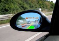 Finti danni allo specchietto: sequestro del veicolo per evitare la reiterazione del reato