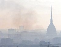Allarme smog, domenica prossima scatta il blocco auto a Torino
