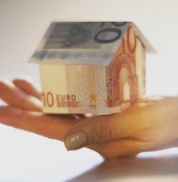 Consumatori: Mutui, rischio stangata per aumento tassi BCE