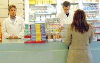 Garante Privacy: prenotazioni e ritiro analisi in farmacia 