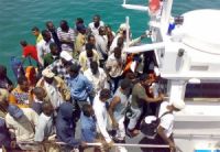 Proseguono gli sbarchi a Lampedusa, oggi via a rimpatri 