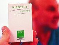 «Pillola abortiva in vendita da novembre»