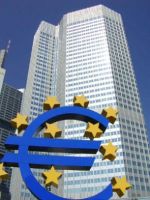Bce rialza i tassi di un quarto di punto. Trichet sull'Italia: "manovra corretta e utile"
