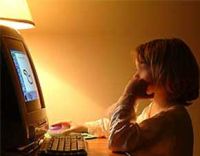 Allarme adescamento su Internet: «Cresce violenza informatica su minori»