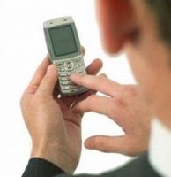 Cellulari, tagliate le tariffe fisso-mobile tra gli operatori