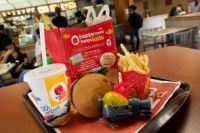 Il menù Happy Meal «fa male». Maxi-multa per McDonald's in Brasile
