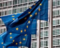 Zona euro, lieve recupero in fiducia consumatori a maggio