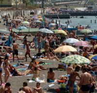 Pozzuoli, gestori lidi multati: facevano pagare il biglietto d'ingresso per scendere su spiaggia libera