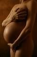Più diritti alle donne in carriera: congedo di maternità più lungo