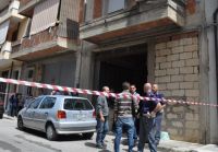 Tragedia a Ragusa: casa all'asta per debiti, muratore si dà fuoco