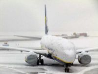 Neve: treni, aeroporti e autostrade nel caos Linate nuovamente chiuso, gli aerei rientrano
