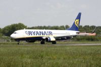 Ryanair contro le regole dell'Enac: dal 23 gennaio stop ai voli in Italia