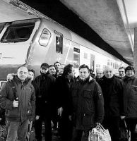 Trenitalia, pendolari sui binari: aspettate i ritardatari