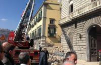 Crollo Chiaia, la Procura sblocca i lavori Allacciata l'acqua alle case di vico Serra